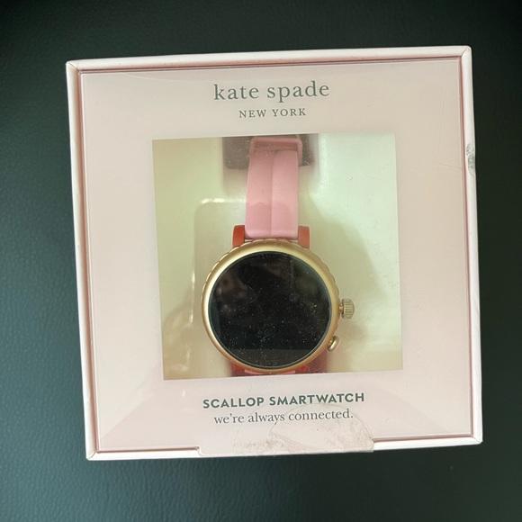 Kate Spade Scallop Smartwatch - Picture 2 of 3